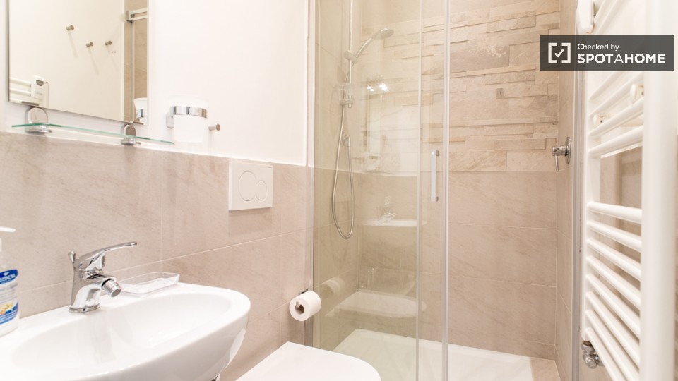 Immagine 8 di Appartamento in affitto  in Via Vespasiano a Roma