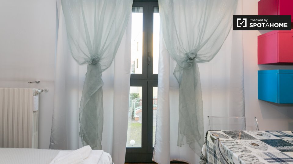 Immagine 12 di Ufficio in affitto  in Corso S. Gottardo a Milano