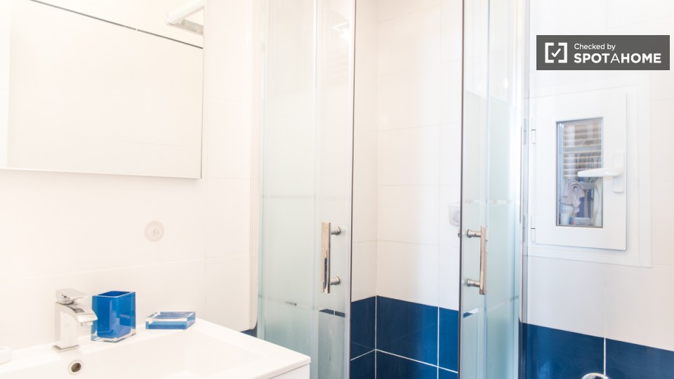 Immagine 9 di Camera condivisa in affitto  in Via Napoli a Roma