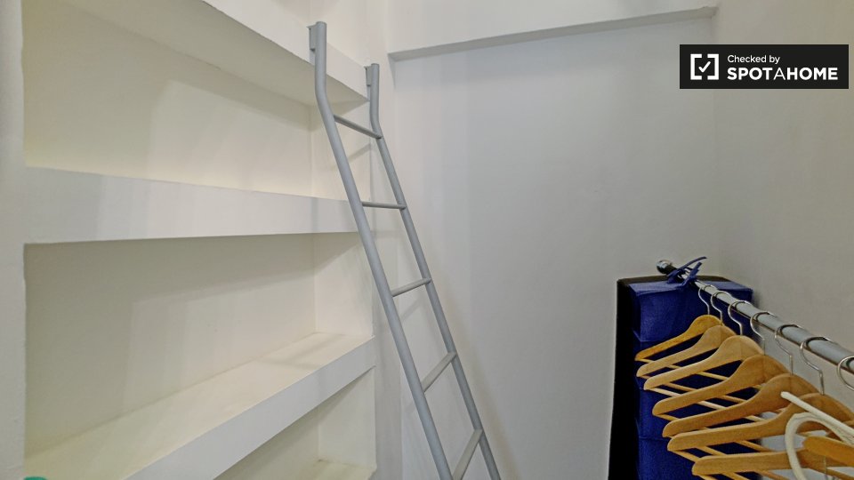 Immagine 19 di Appartamento in affitto  in Via Nicastro, 20137 Milano MI, Italy a Milano