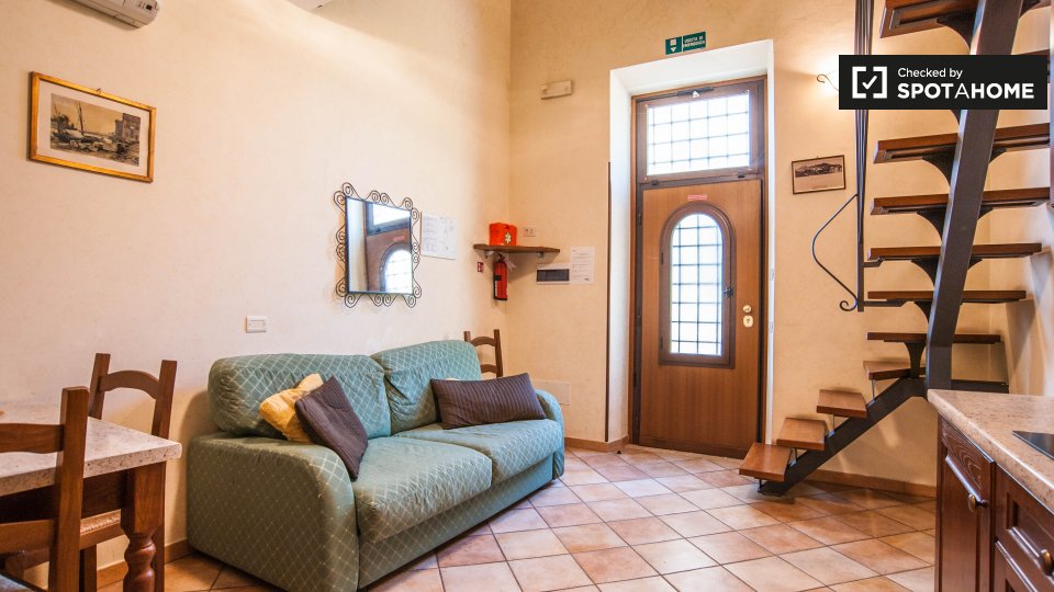 Immagine 1 di Appartamento in affitto  in Via Tuscolana a Roma