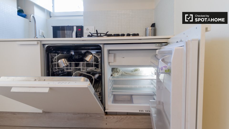 Immagine 10 di Ufficio in affitto  in Via della Rocca a Torino