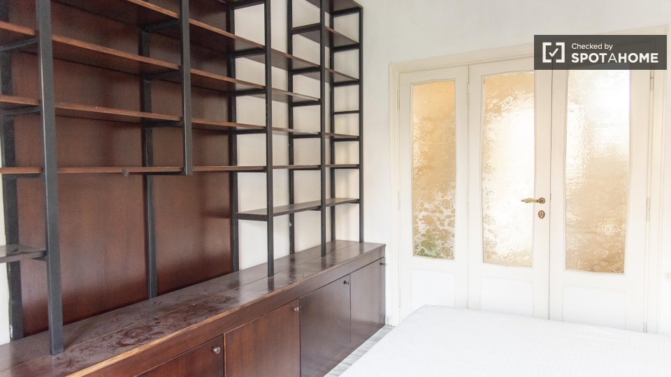 Immagine 6 di Camera condivisa in affitto  in Via dei Radiotelegrafisti a Roma