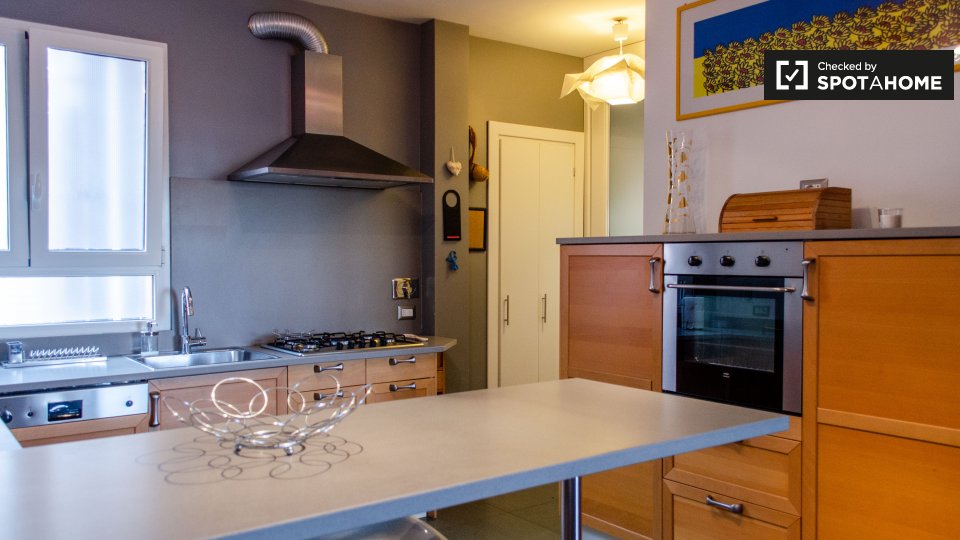 Immagine 15 di Camera condivisa in affitto  in Via Benedetto Croce, 00142 Roma RM, Italy a Roma