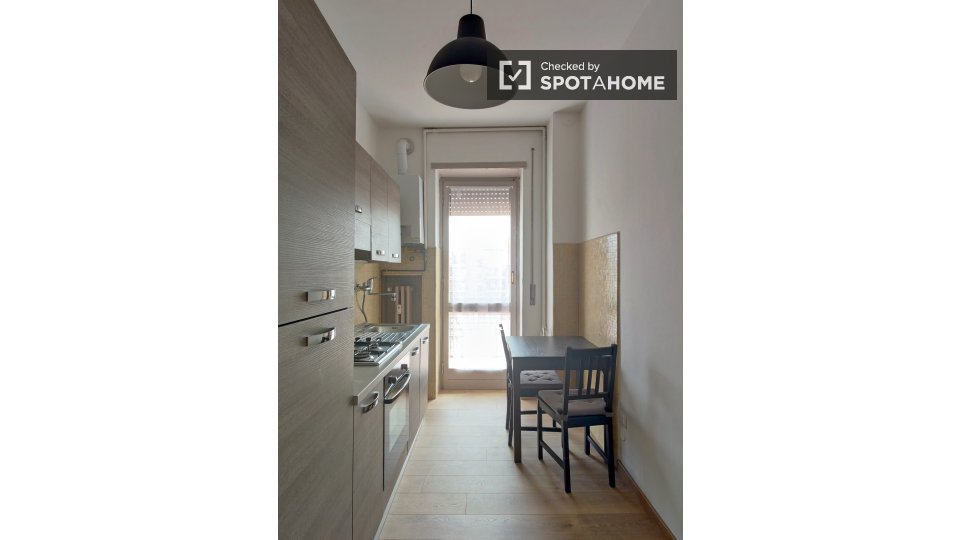 Immagine 11 di Camera condivisa in affitto  in Via Donatello a Milano