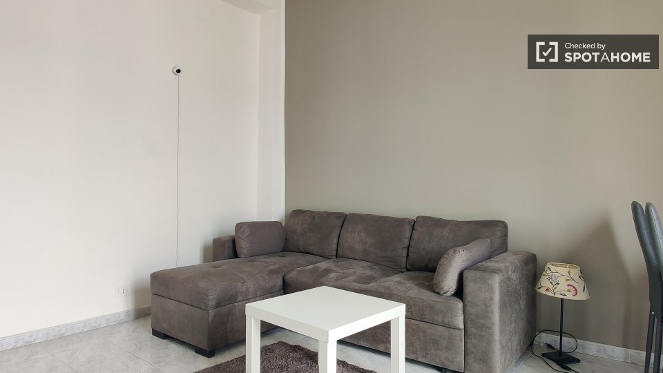 Immagine 2 di Appartamento in affitto  in Via Val Gardena a Milano