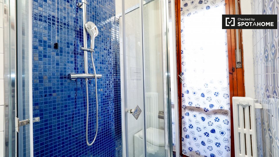 Immagine 18 di Camera condivisa in affitto  in Via Sapri a Milano