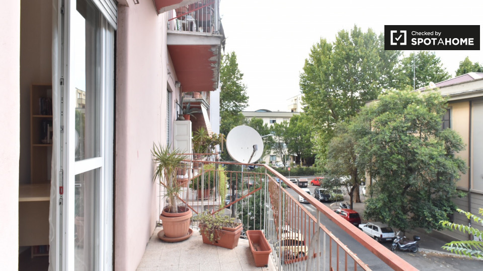 Immagine 17 di Camera condivisa in affitto  in Via Anton da Noli a Roma