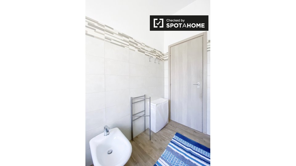 Immagine 13 di Appartamento in affitto  in Via Filippo Chiappini a Roma