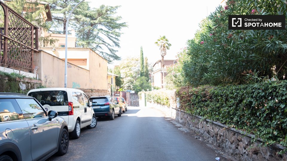 Immagine 16 di Appartamento in affitto  in Via dei Giovi a Roma