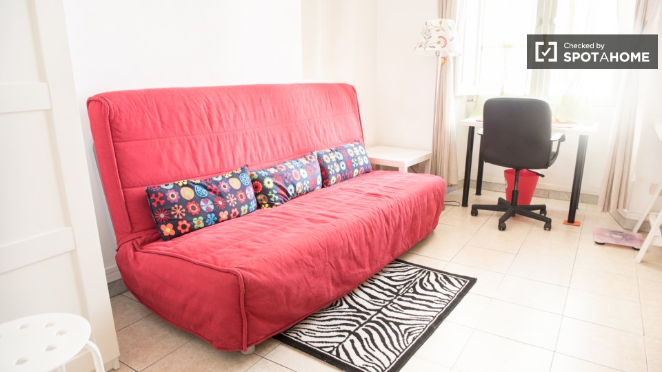 Immagine 7 di Camera condivisa in affitto  in Via Salaria a Roma