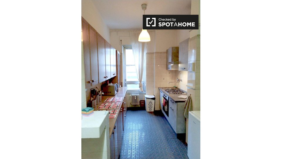 Immagine 17 di Camera condivisa in affitto  in Viale Libia a Roma