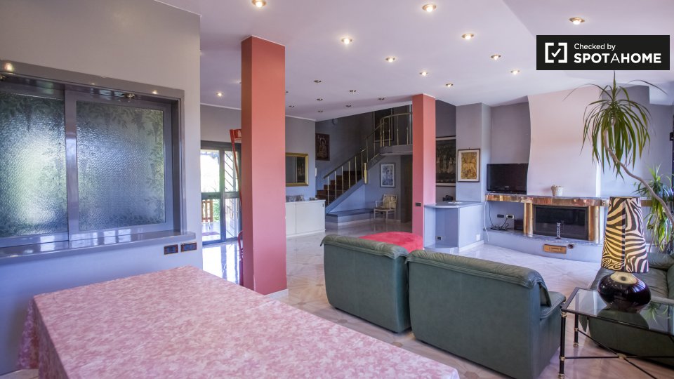 Immagine 4 di Appartamento in affitto  in Via Del fosso di Fioranello a Roma