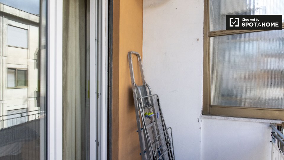 Immagine 17 di Camera condivisa in affitto  in Viale Palmiro Togliatti a Roma