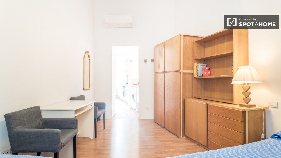 Immagine 12 di Appartamento in affitto  in Via Vespasiano a Roma