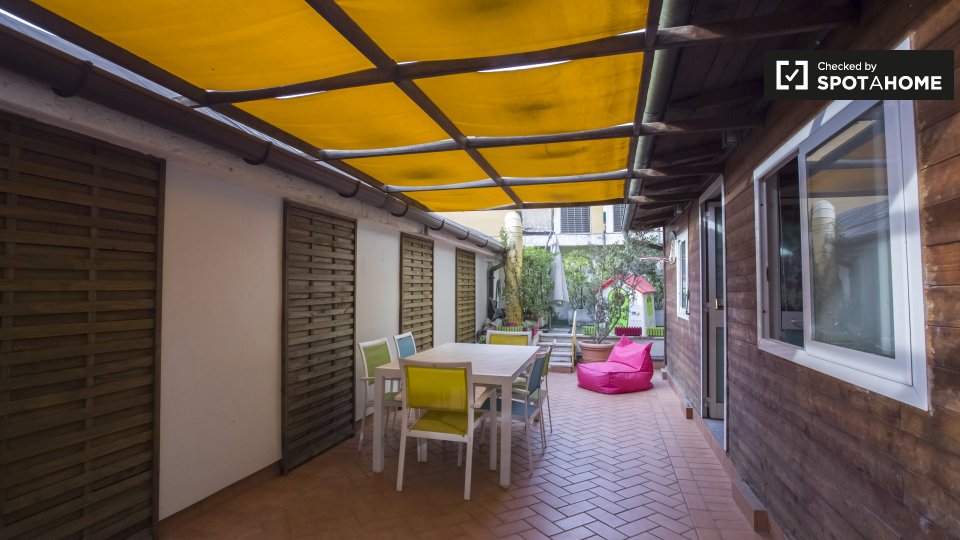 Immagine 13 di Ufficio in affitto  in Via Stefano Infessura, 00179 Roma RM, Italy a Roma