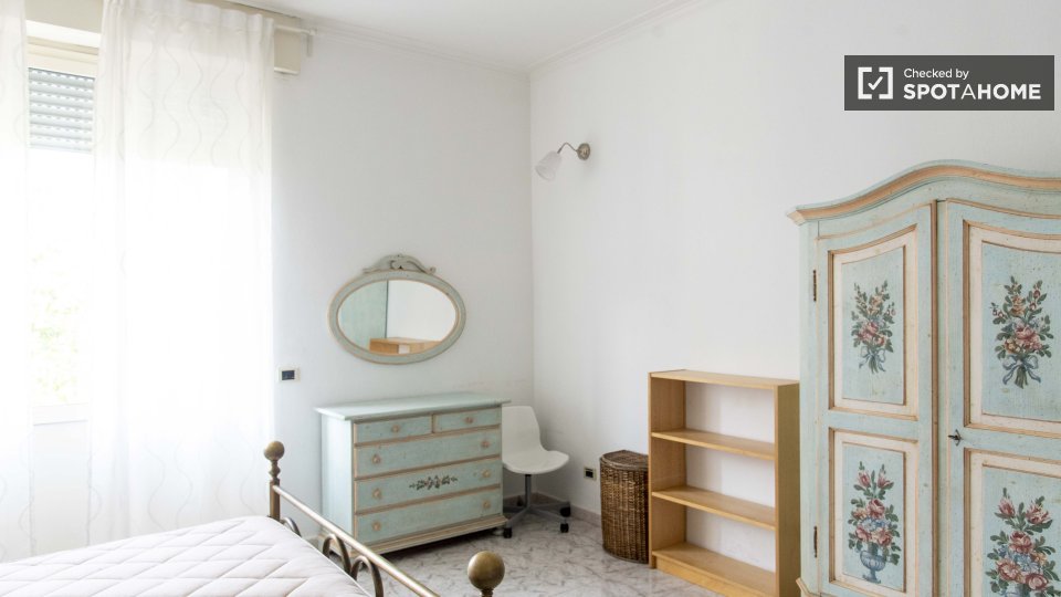 Immagine 17 di Appartamento in affitto  in Piazza Ragusa a Roma