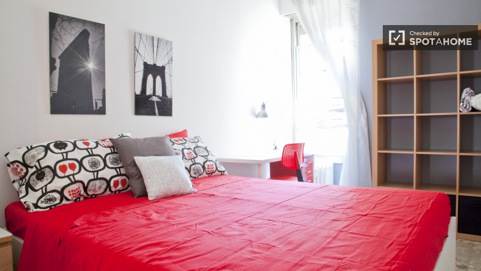 Immagine 2 di Camera condivisa in affitto  in Viale Libia a Roma