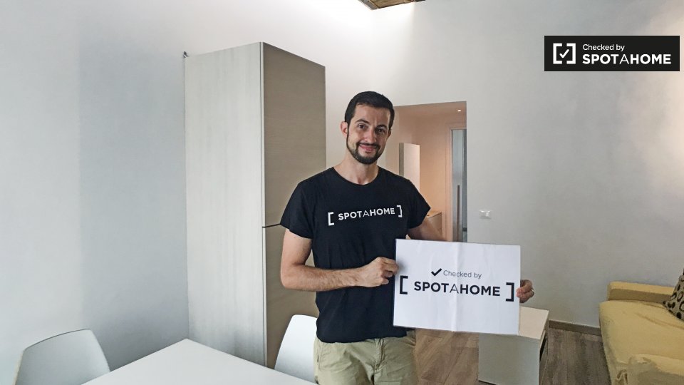 Immagine 12 di Appartamento in affitto  in Viale Certosa, 20151 Milano MI, Italy a Milano