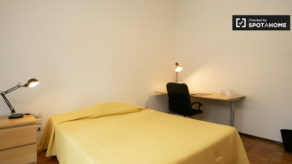 Immagine 19 di Camera condivisa in affitto  in Largo Isabella d'Aragona a Milano