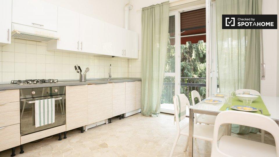 Immagine 7 di Camera condivisa in affitto  in Largo Isabella d'Aragona a Milano