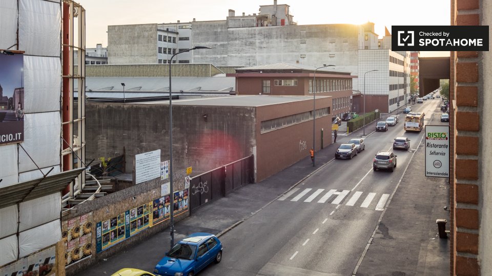 Immagine 13 di Ufficio in affitto  in Via Enrico Cosenz a Milano