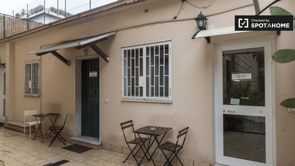 Immagine 15 di Ufficio in affitto  in Via Giuseppe Luigi Passalacqua a Roma