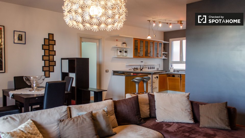 Immagine 12 di Camera condivisa in affitto  in Via Benedetto Croce, 00142 Roma RM, Italy a Roma