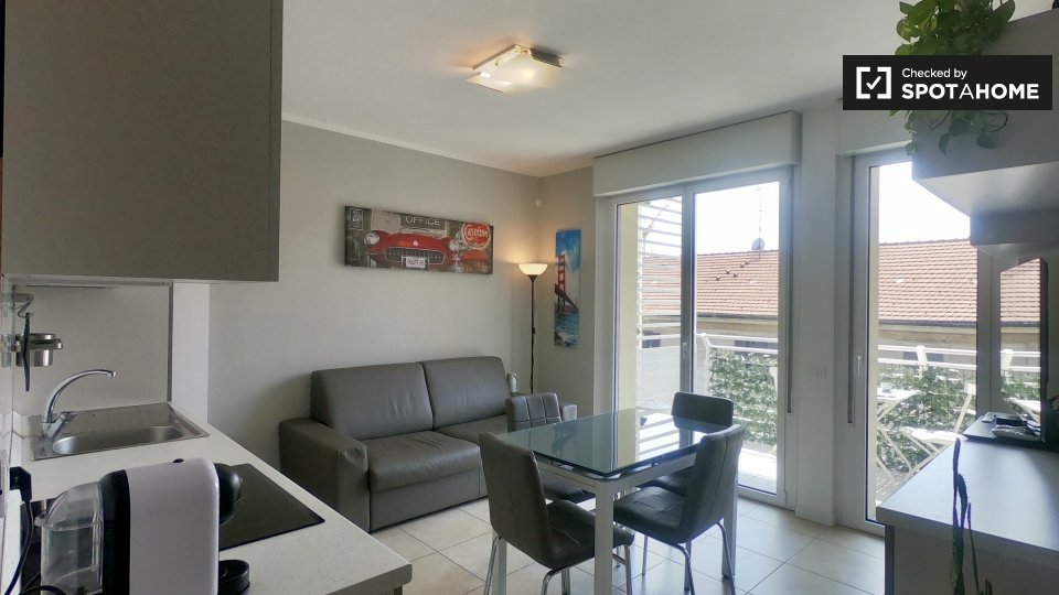 Immagine 4 di Appartamento in affitto  in Via Varesina, 20156 Milano MI, Italy a Milano