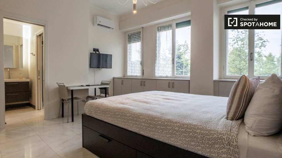 Immagine 1 di Ufficio in affitto  in Via Rogoredo, 20138 Milano MI, Italy a Milano