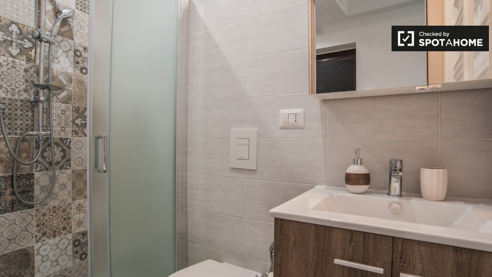 Immagine 11 di Ufficio in affitto  in Via delle Fornaci, 00165 Roma RM, Italy a Roma