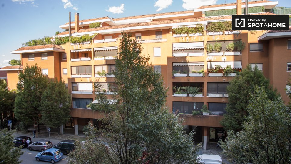 Immagine 4 di Camera condivisa in affitto  in Via Nicola Romeo a Milano