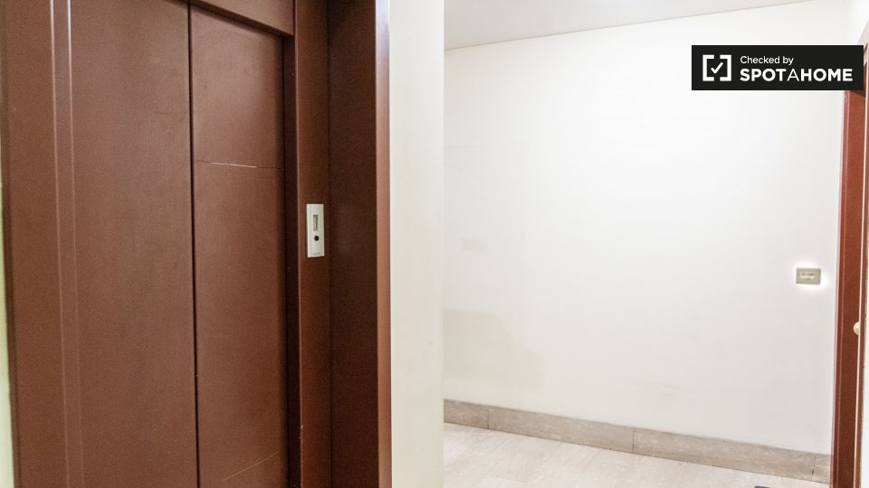 Immagine 13 di Camera condivisa in affitto  in Largo Francesco Anzani a Roma