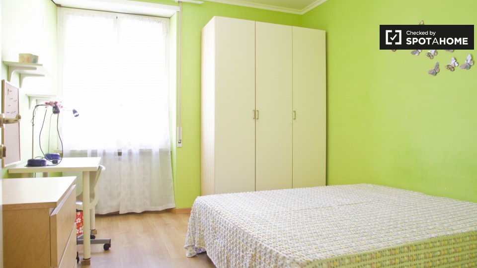 Immagine 14 di Camera condivisa in affitto  in Via dei Platani a Roma