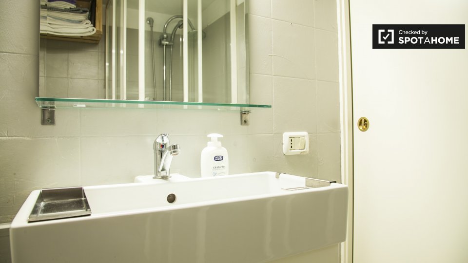 Immagine 8 di Appartamento in affitto  in Via di Vigna Pozzi a Roma