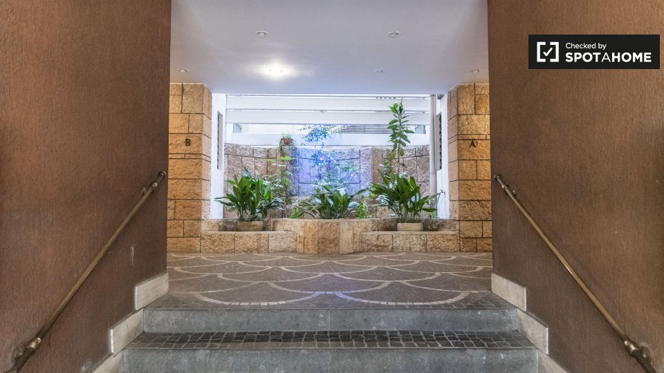 Immagine 16 di Camera condivisa in affitto  in Largo Francesco Anzani a Roma