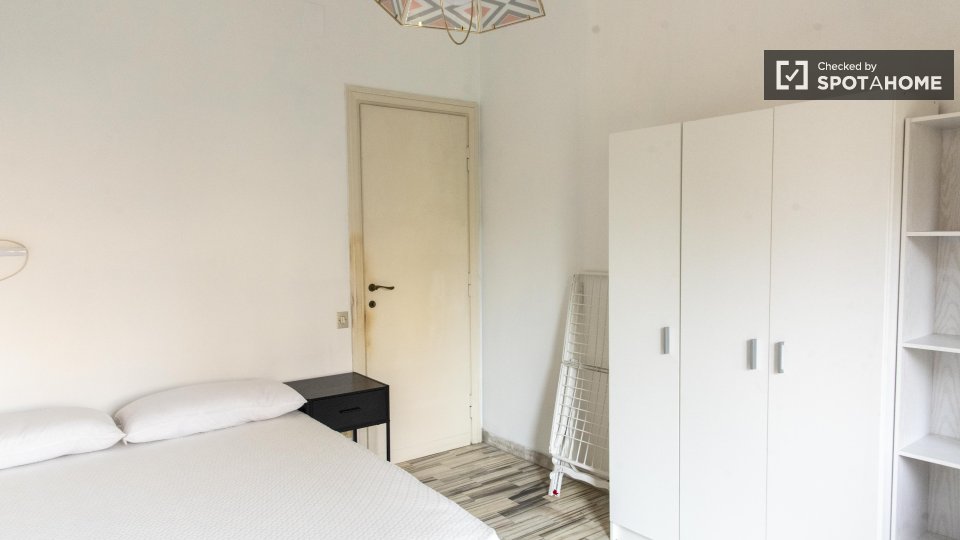 Immagine 3 di Camera condivisa in affitto  in Via dei Radiotelegrafisti a Roma