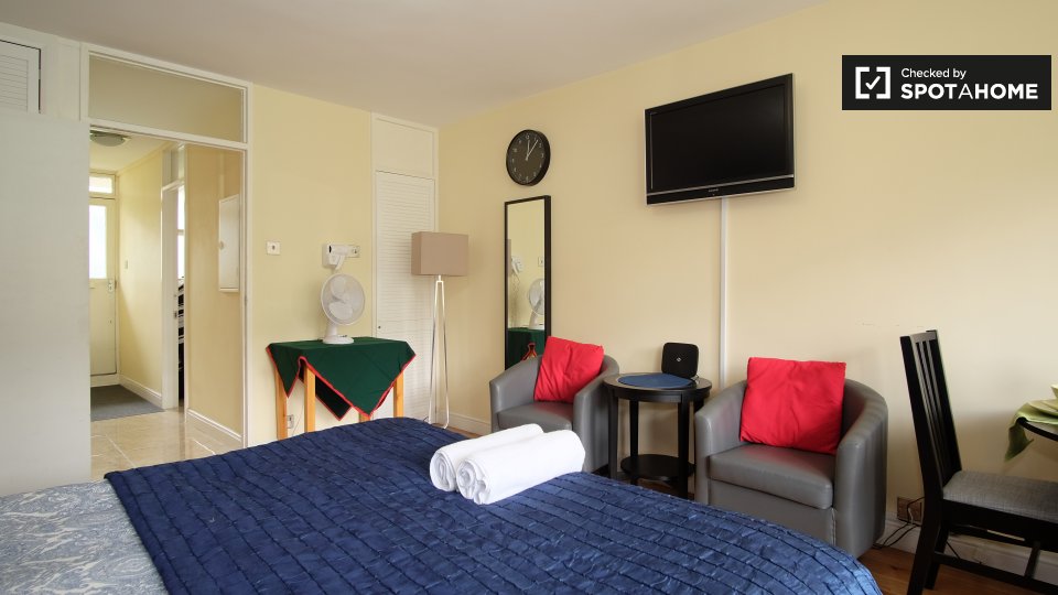 Immagine 5 di Ufficio in affitto  in Flat a 