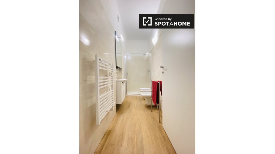 Immagine 13 di Camera condivisa in affitto  in P.za XXV Aprile a Milano