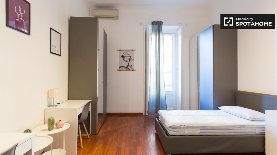 Immagine 2 di Camera condivisa in affitto  in Via Carlo Darwin a Milano