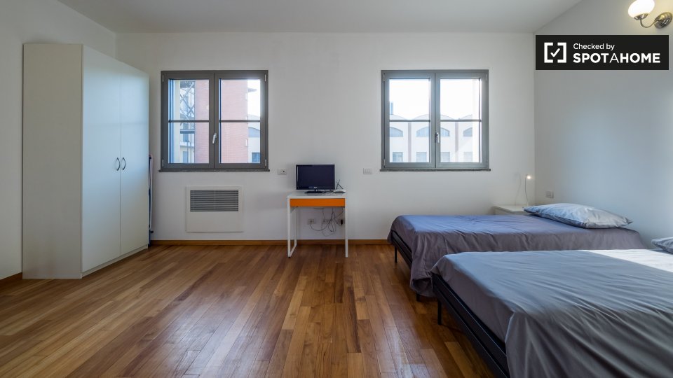 Immagine 8 di Ufficio in affitto  in Via Enrico Cosenz a Milano