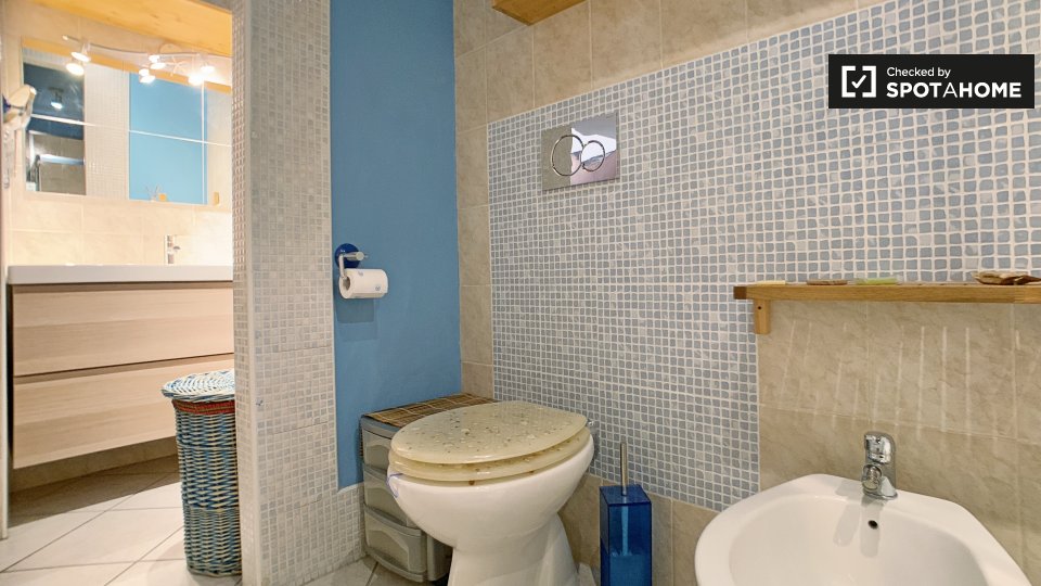 Immagine 14 di Appartamento in affitto  in Via Nicastro, 20137 Milano MI, Italy a Milano