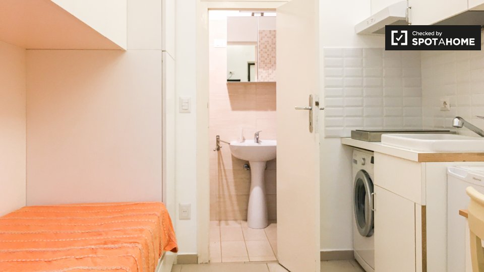 Immagine 3 di Ufficio in affitto  in Via Carroccio a Milano