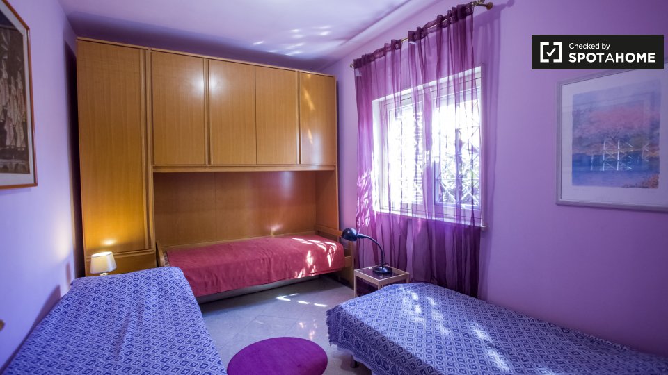 Immagine 13 di Appartamento in affitto  in Via Del fosso di Fioranello a Roma