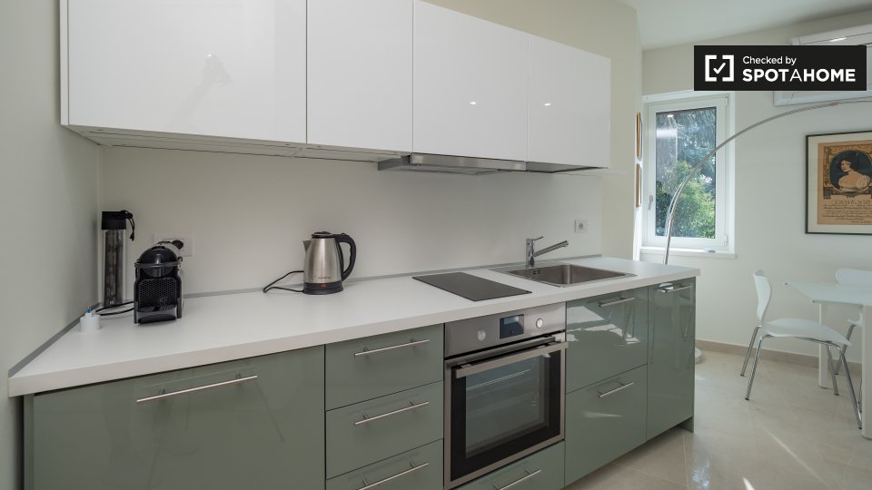 Immagine 7 di Ufficio in affitto  in Via Ippolito Nievo, 20145 Milano MI, Italy a Milano