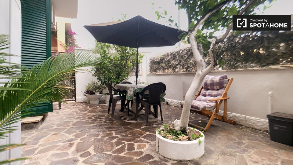 Immagine 6 di Appartamento in affitto  in Via Stefano de Stefani a Roma