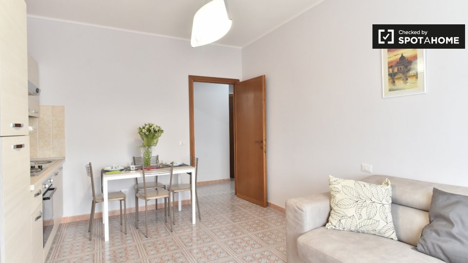 Immagine 3 di Appartamento in affitto  in Via Alessio Baldovinetti, 00142 Roma RM, Italy a Roma