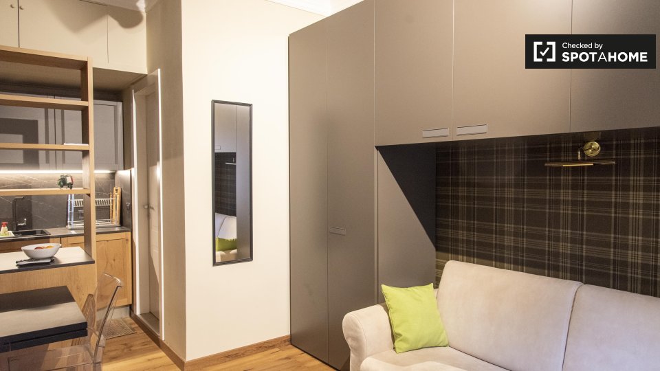 Immagine 10 di Ufficio in affitto  in Via Angelo Secchi a Roma