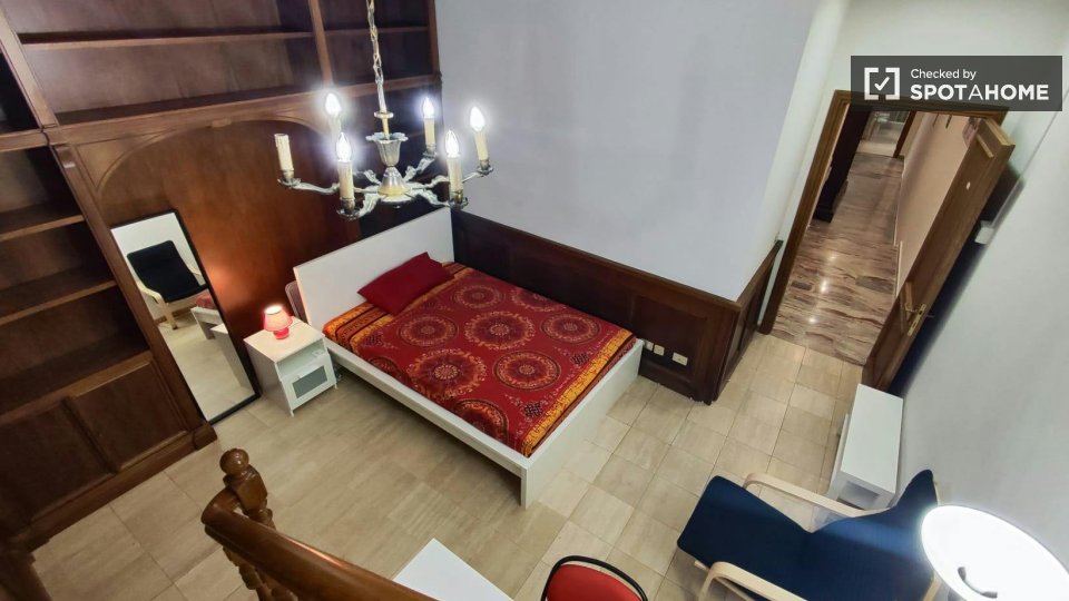 Immagine 3 di Camera condivisa in affitto  in Via della Colonna a Firenze