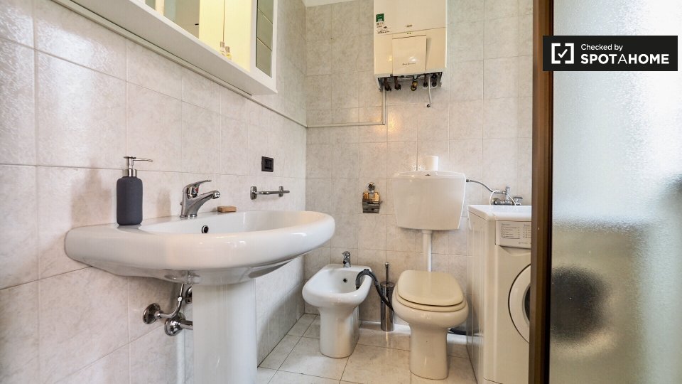 Immagine 13 di Ufficio in affitto  in Via Antonio Mambretti, 20157 Milano MI, Italy a Milano